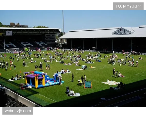 特写:富勒姆主场克拉文农场推出“沉默观赛区”,服务特殊需求球迷